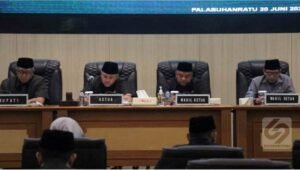 Bupati Sukabumi Hadiri Rapurna DPRD Agenda Pandangan Umum Fraksi